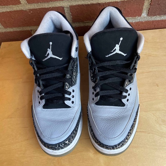 Jordan 3 Wolf Grey - Picture 4 of 9